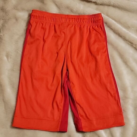 BOY'S GAP RED BASKETBALL SHORTS, SIZE EXTRA LARGE - Picture 5 of 6